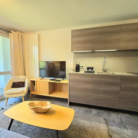 Modern Rochebrune In Out Апартаменты