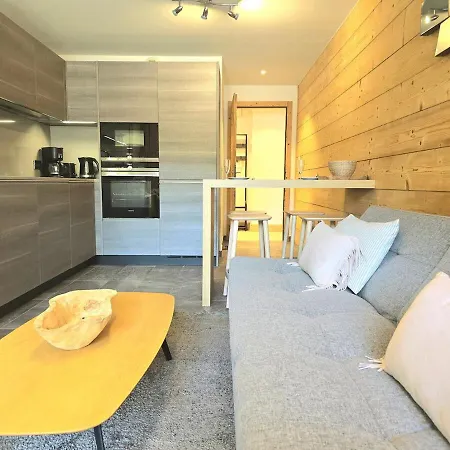 Modern Rochebrune In Out Apartment *