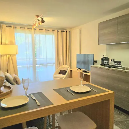 Modern Rochebrune In Out Апартаменты *