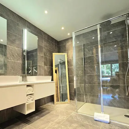 Апартаменты Modern Rochebrune In Out Межев