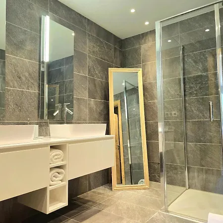 Modern Rochebrune In Out Апартаменты *